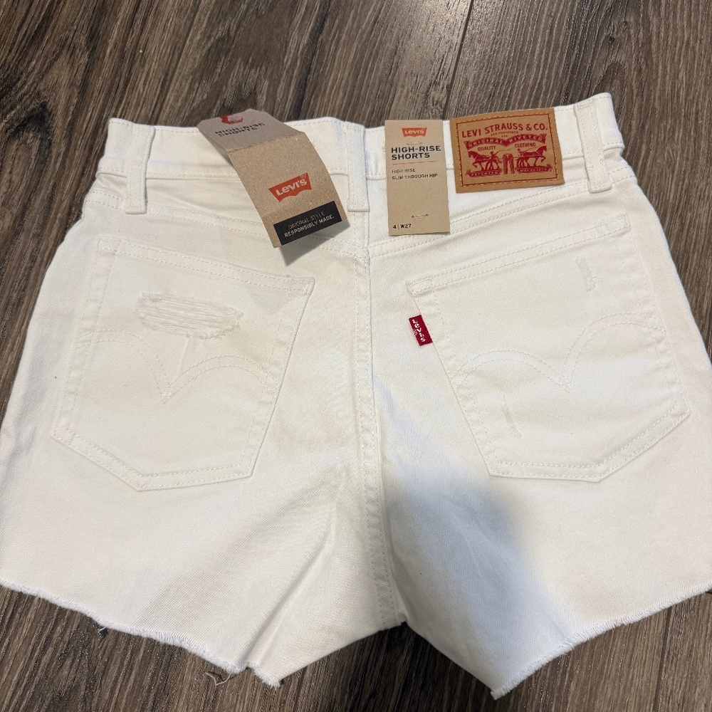 Levi’s high-rise shorts